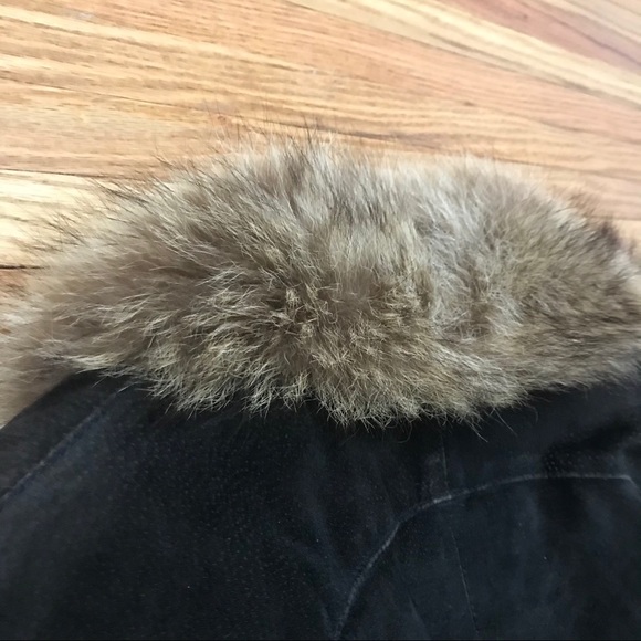 Vintage Black Suede Coat with Raccoon Fur Trim - Picture 10 of 16
